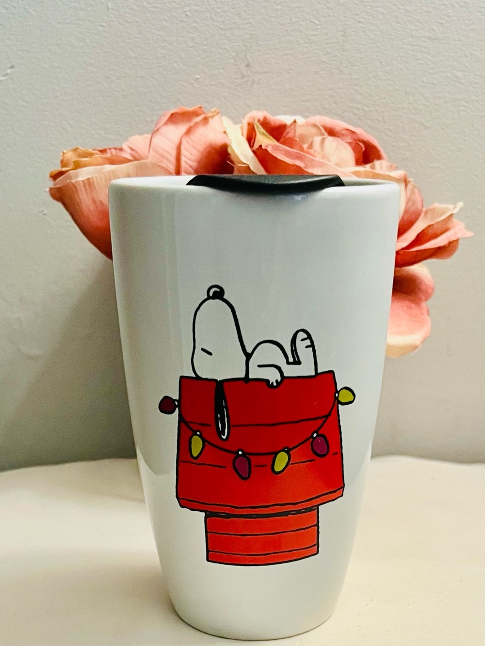 Peanuts Snoopy-(NWT) Travel Mug Stoneware with Lid Modern Gourmet Foods 2021.